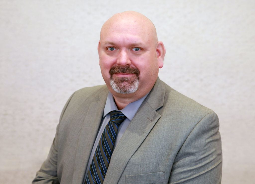 Head shot of Mike Harris